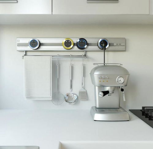 告别厨房插座荒 轨道插座的智慧升级体验